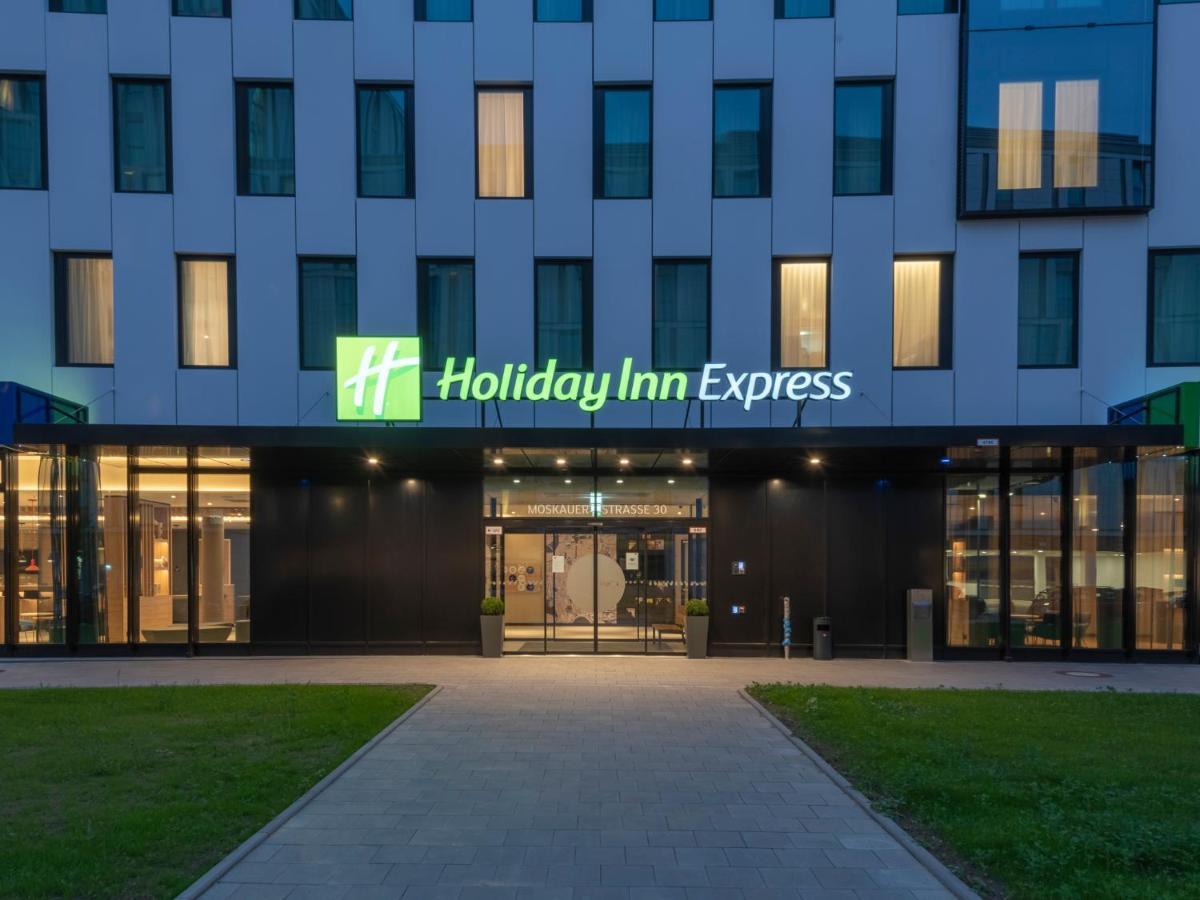 Holiday Inn Express Dusseldorf - Hauptbahnhof, An Ihg Hotel 외부 사진